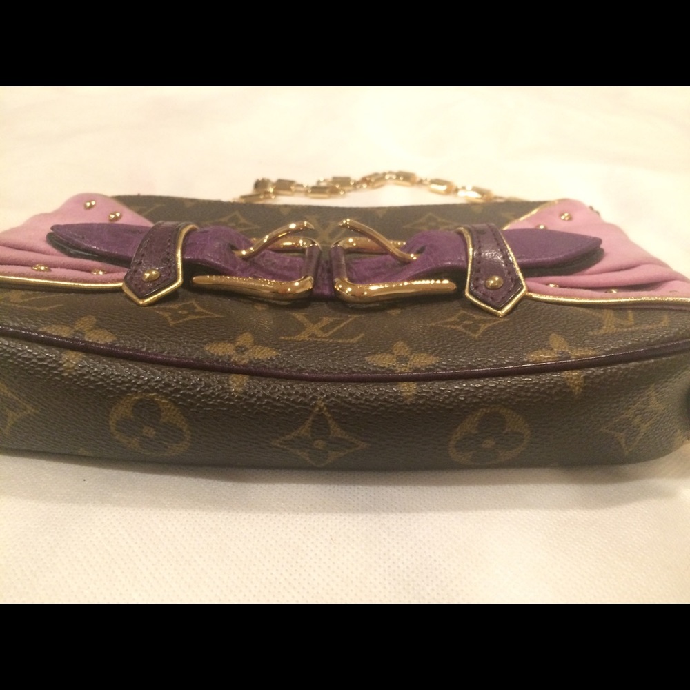 Louis Vuitton Les Extraordinaires Pochette - Picture 5 of 12